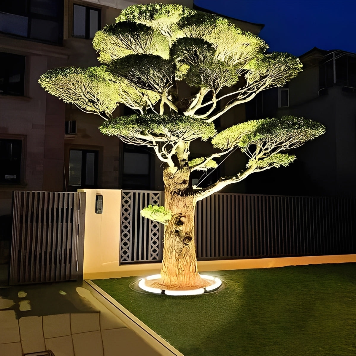 Outdoor LED Spotlight for Tree and Landscape Lighting Alvore