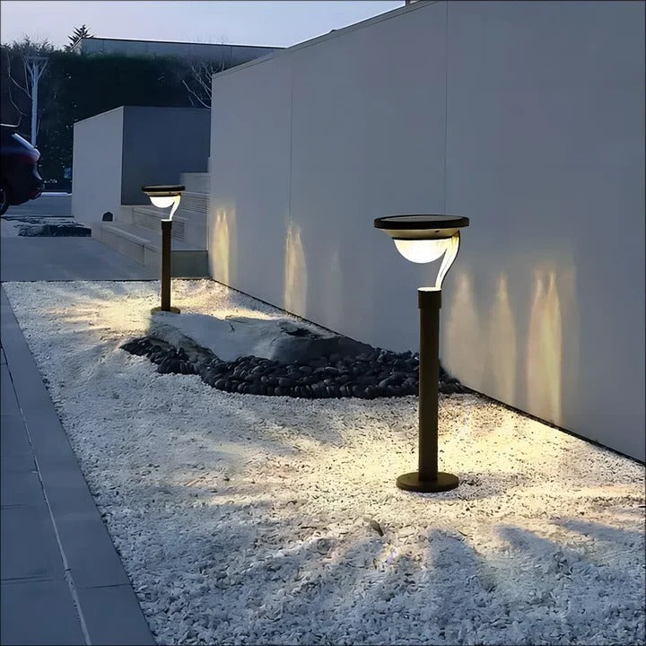 Bright Solar Outdoor Lamp Alvore